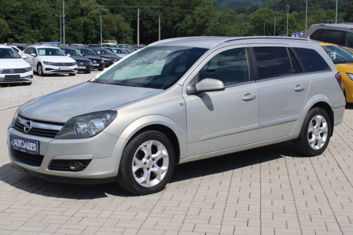 opel-astra-caravan-19cdti-88-kw-big-0
