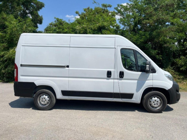 citroen-jumper-furgon-22-bluehdi-140k-35-l2h2-103kw140hp-m6-big-3