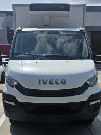 iveco-daily-mraziarenske-114kw-manual-big-0