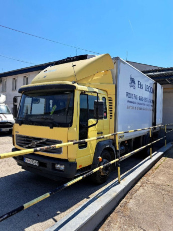 volvo-flc-220-big-0