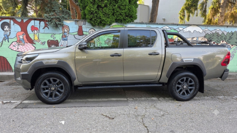 toyota-hilux-dc-28-i-d-4d-invincible-4x4-at-150kw204hp-a6-big-0