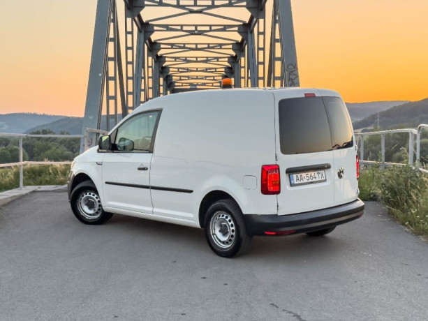 volkswagen-caddy-dodavka-big-3