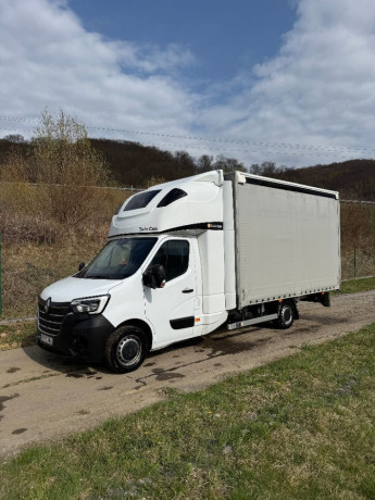 renault-master-10pal-twincab-big-0