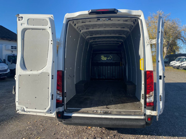 iveco-daily-30-liter-180-koni-35s18-big-3