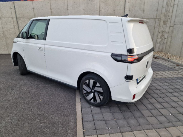 volkswagen-idbuzz-cargo-150kw-77kwh-bateria-big-0