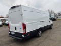 iveco-daily-35s16-16m3-automat-velky-lcd-small-1