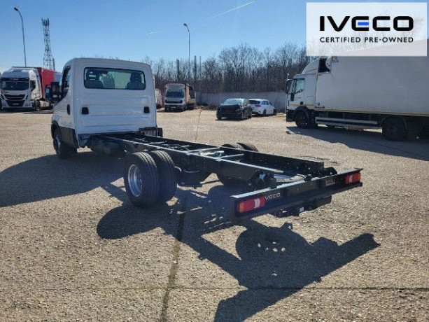 iveco-daily-65c18a8-4350-mm-big-2