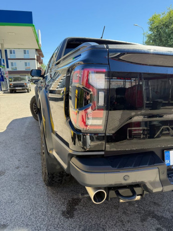 ford-ranger-raptor-30-v6-ecoboost-biturbo-2025-14-600-km-maximalna-vybava-big-3