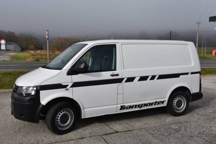 volkswagen-t5-transporter-20tdi-75kw-m5-4d-3miestne-big-2