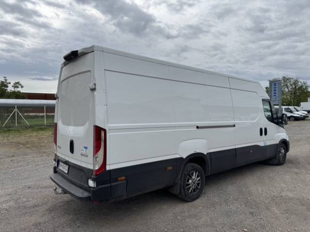 iveco-daily-35s18ha8v-16m3-l4h2-big-3