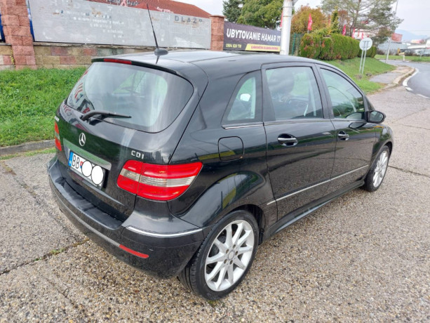 mercedes-benz-b-trieda-180-cdi-chrom-big-3