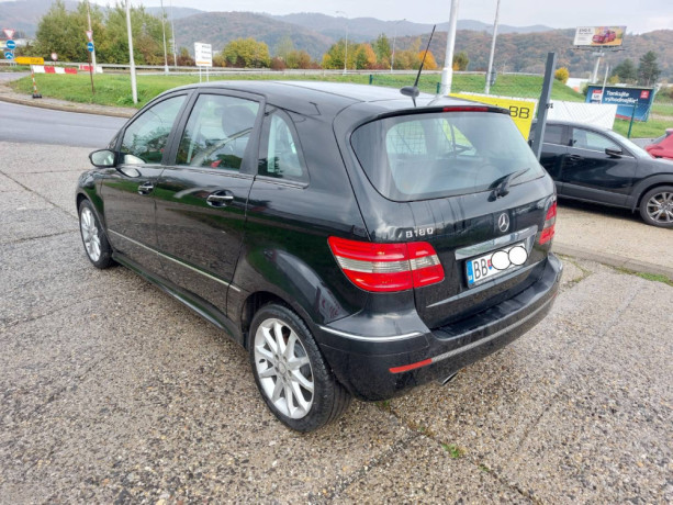 mercedes-benz-b-trieda-180-cdi-chrom-big-1