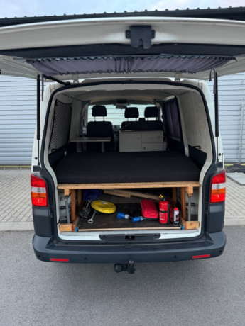 volkswagen-transporter-camper-uprava-spolahlivy-zaklad-vybava-na-cestovanie-big-3