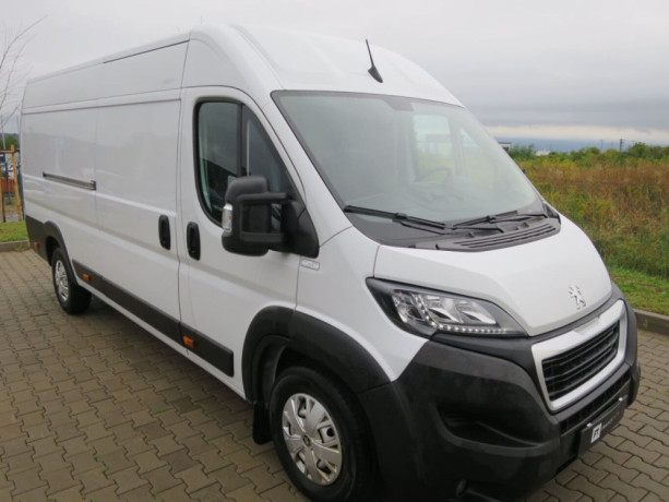 peugeot-boxer-22-bluehdi-furgon-l4h2-big-1