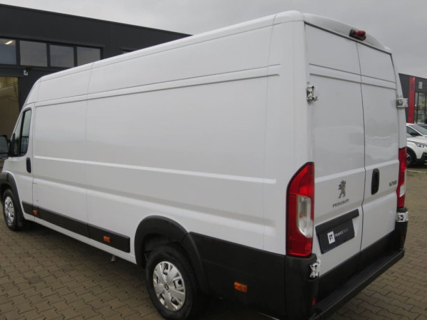 peugeot-boxer-22-bluehdi-furgon-l4h2-big-3