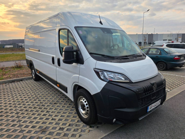 peugeot-boxer-22-bluehdi-furgon-435-l4h2-180k-big-1