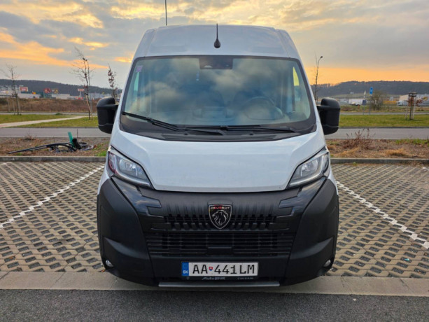 peugeot-boxer-22-bluehdi-furgon-435-l4h2-180k-big-0