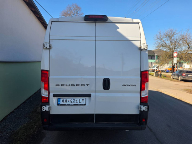 peugeot-boxer-22-bluehdi-furgon-435-l4h2-180k-big-3