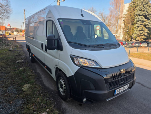 peugeot-boxer-22-bluehdi-furgon-435-l4h2-180k-big-1
