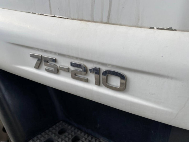 iveco-eurocargo-valnik-na-prevoz-kontajnerov-do-75t-75e-big-3