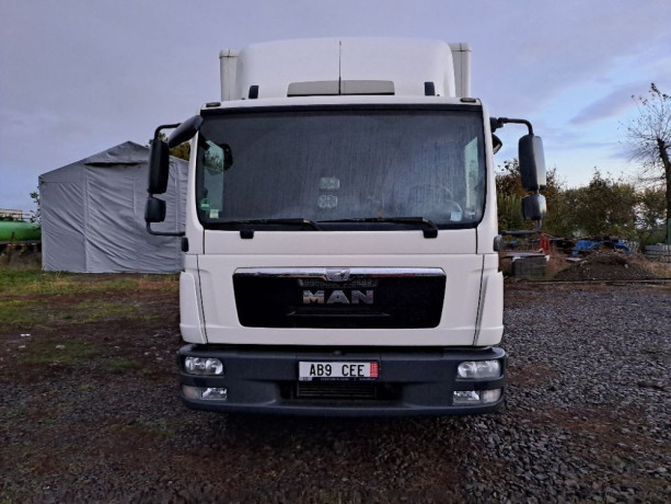 man-tgl-8180-4x2-bl-big-0