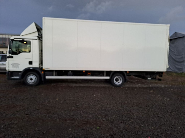 man-tgl-8180-4x2-bl-big-1