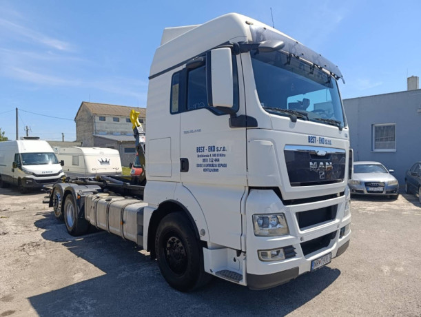 man-tgx-tgs-26440-bl-6x2-hakovy-nosic-big-2