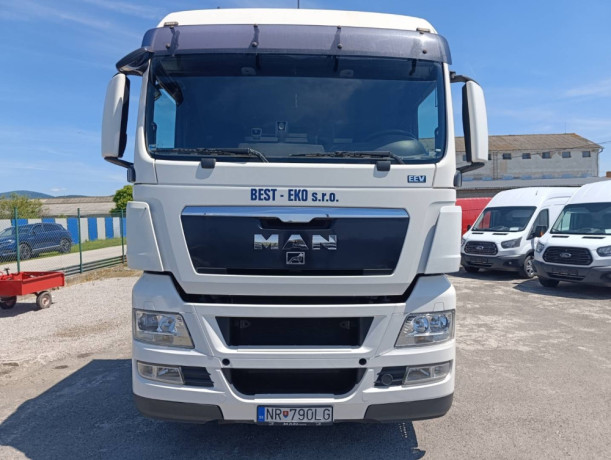 man-tgx-tgs-26440-bl-6x2-hakovy-nosic-big-1