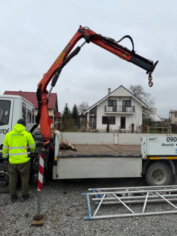 iveco-eurocargo-s-hydraulickou-rukou-big-2