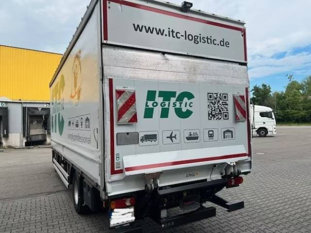 iveco-14e28-valnik-s-plahtou-14t-big-2