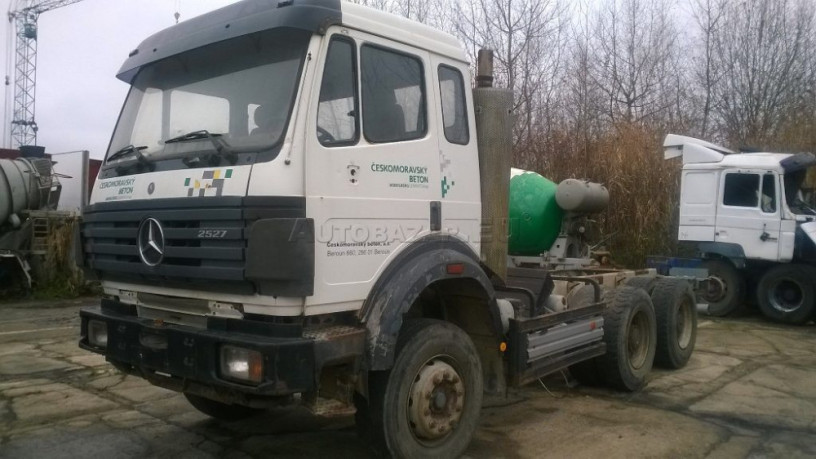 mercedes-benz-valnik-big-1