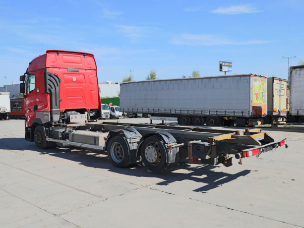 renault-t-480-6x2-bdf-zvedaci-naprava-servisovano-v-renault-full-vybava-big-2