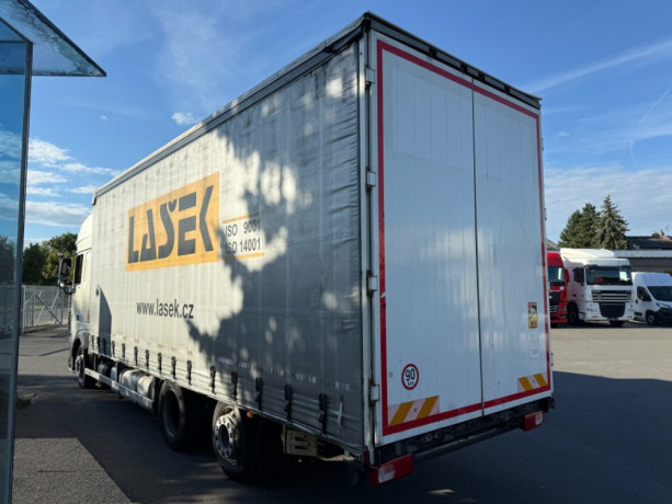 daf-xf440-euro-6-6x2-big-3