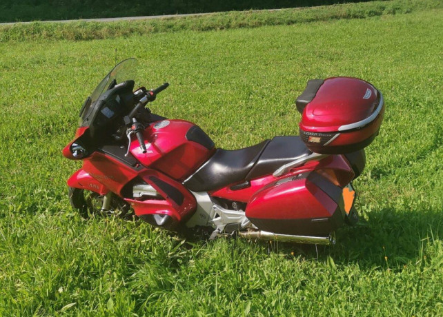 3567eur-honda-pan-european-1300-st-rv-2005-93kw-abs-92123km-a-big-1