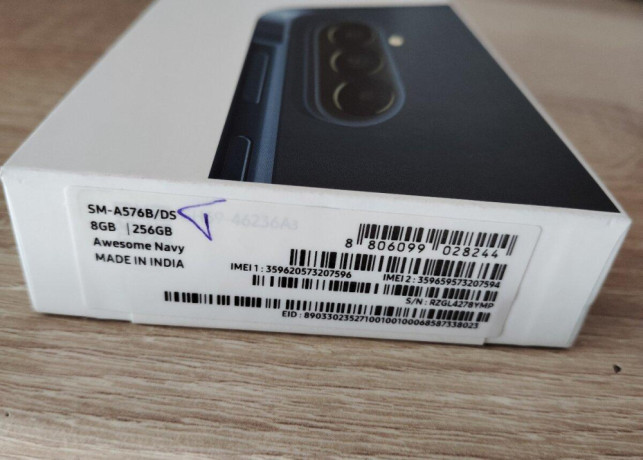 samsung-galaxy-a57-5g-8256gb-novy-big-4