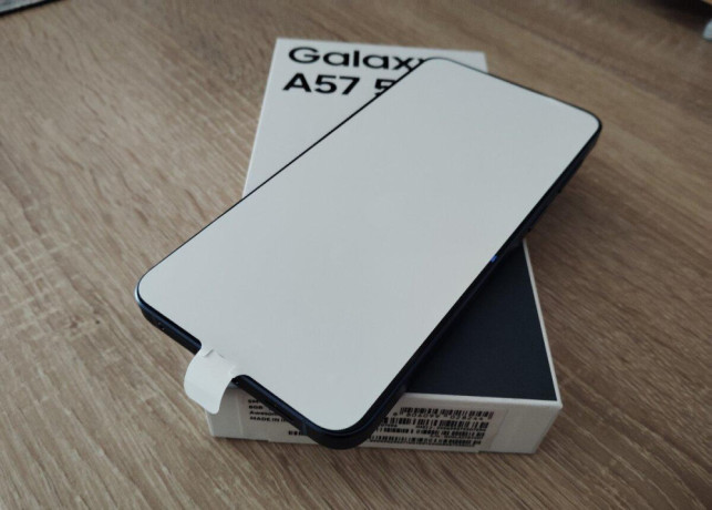 samsung-galaxy-a57-5g-8256gb-novy-big-2