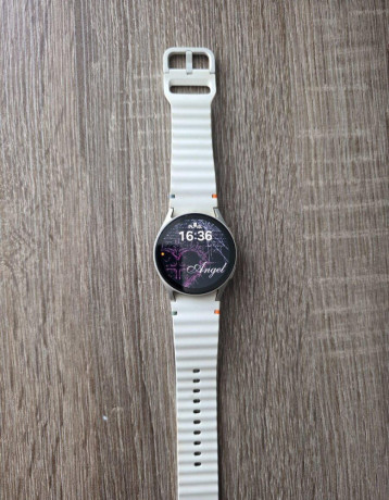 samsung-galaxy-watch-7-40mm-lte-l305-ako-nove-big-3