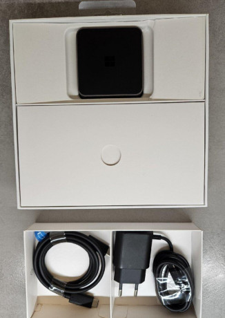 microsoft-display-dock-hd-500-big-3