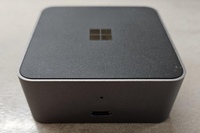 microsoft-display-dock-hd-500-big-2