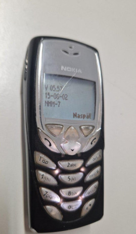 nokia-8310-big-4