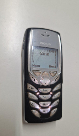 nokia-8310-big-0