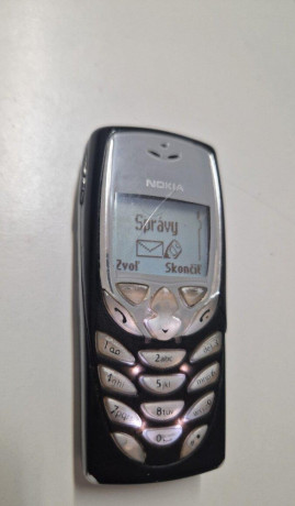 nokia-8310-big-1