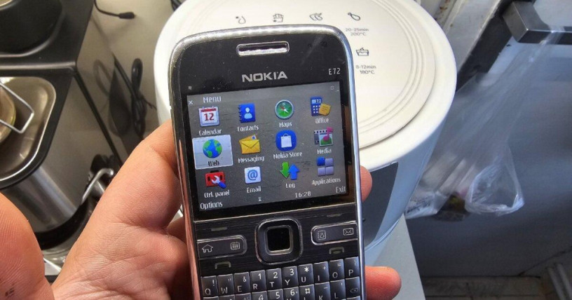 nokia-e72-big-1