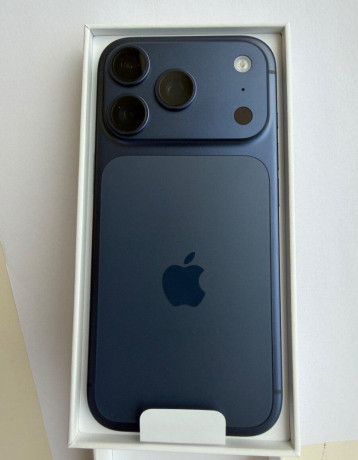 iphone-17-pro-256gb-deep-blue-big-0