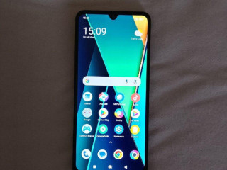 poco-c75-black-xiaomi-smart-band-8-pro