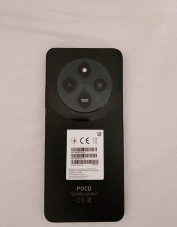 poco-c75-black-xiaomi-smart-band-8-pro-big-1