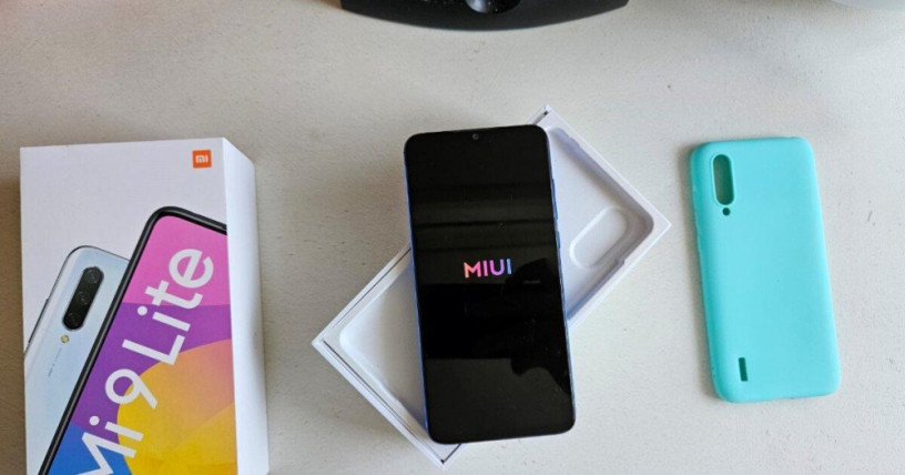 xiaomi-mi9-lite-664gb-big-3