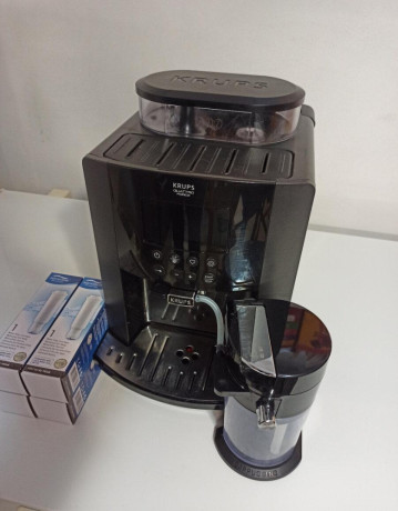predam-automaticky-kavovar-krups-quattro-force-cappuccino-big-0