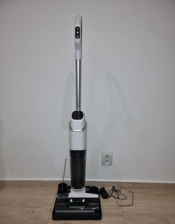 bezdrotovy-vysavac-na-mokre-a-suche-cistenie-lubluelu-big-1