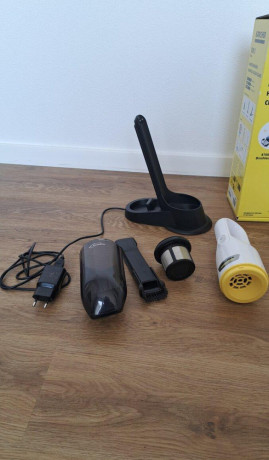 predam-rucny-vysavac-karcher-cvh3-plus-big-4